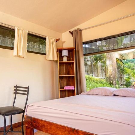 Manuel Antonio Hostel Kültér fotó
