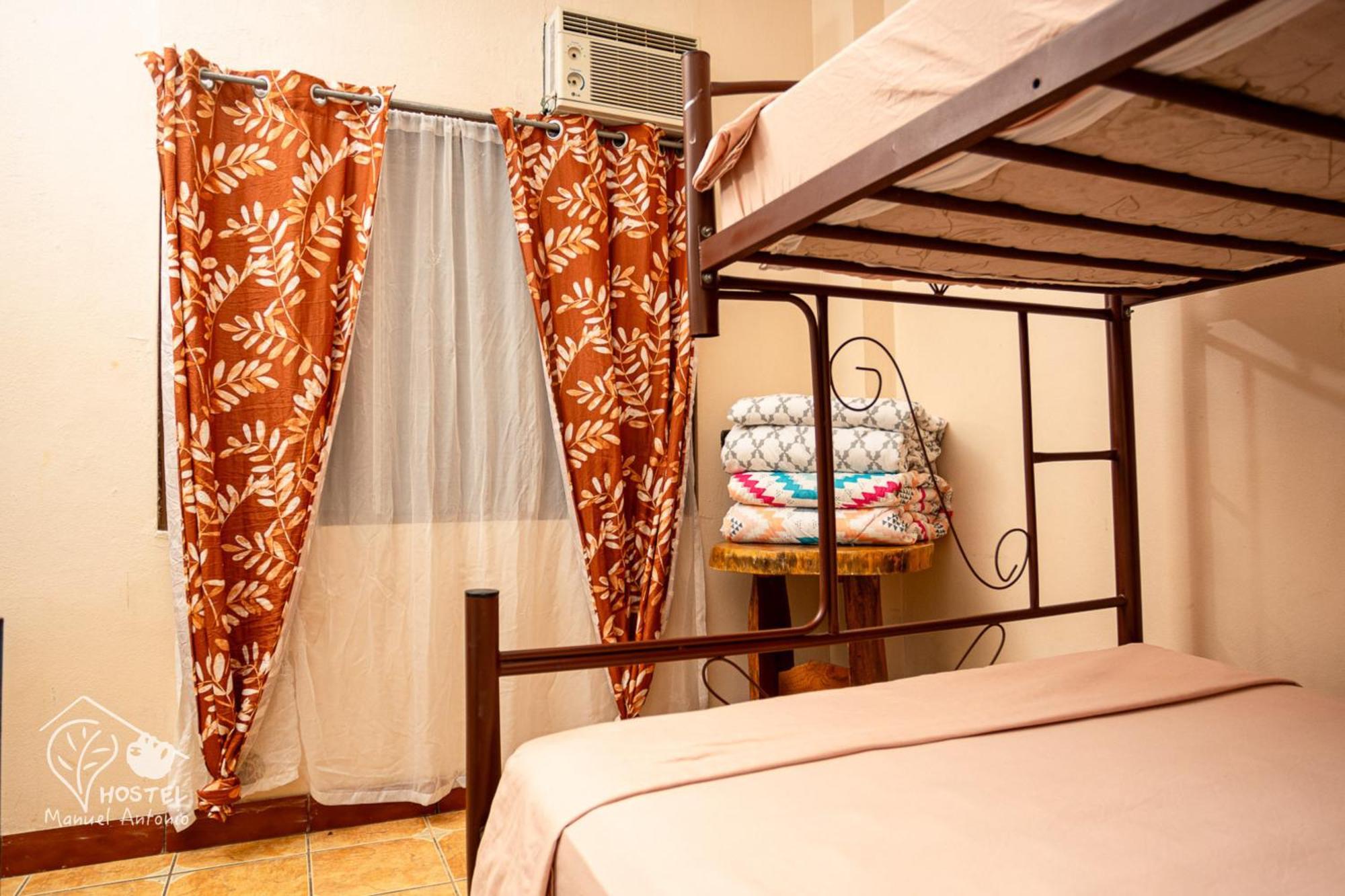 Manuel Antonio Hostel Kültér fotó