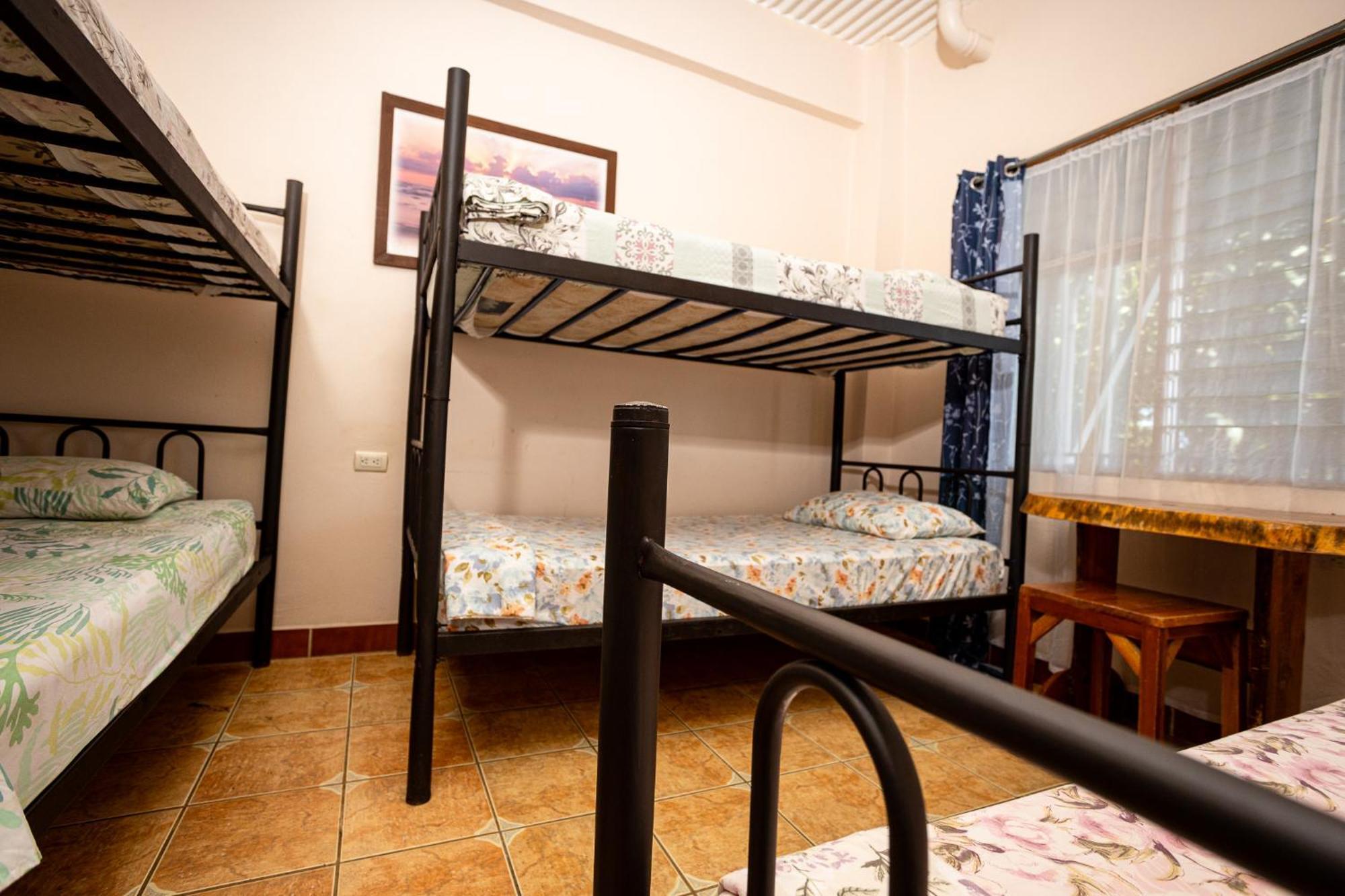 Manuel Antonio Hostel Kültér fotó